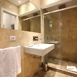 Sofia's 4*