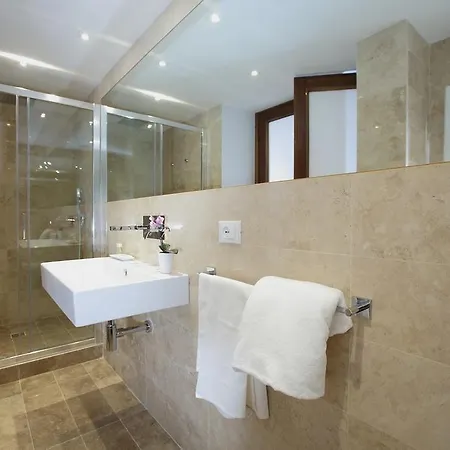 Sofia's Bed & Breakfast 4*